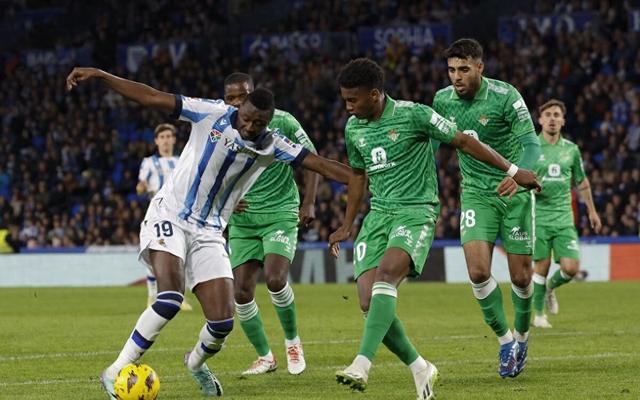 今夜布莱顿回应争议：西甲节点到来；管理层满意；阵容厚度经受考验