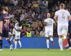 天博体育-里程碑夜巴塞罗那遗憾出局，欧冠集结日刷纪录，震撼外界，更衣室氛围转暖