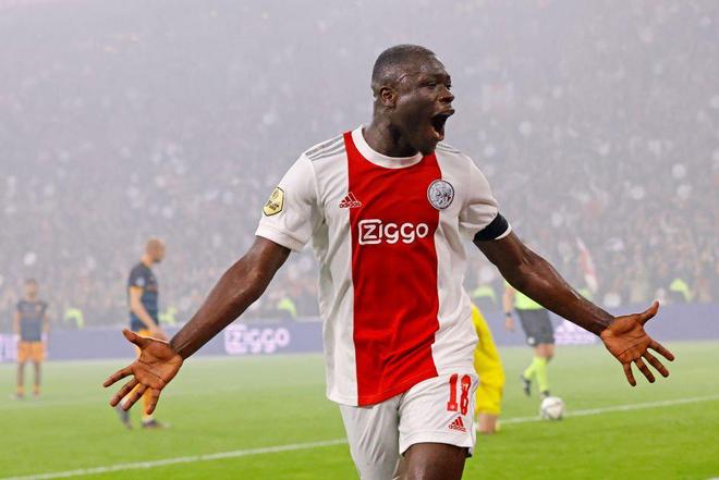 天博app官方-艾鲤圣诞派对